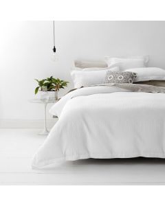 Elegance Waffle Cotton Jacquard White Quilt Cover Set by Renee Taylor Queen