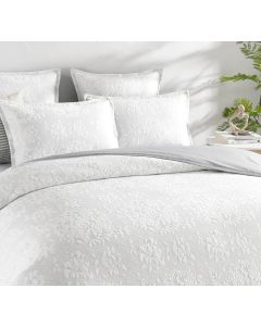 Chloe Jersey Jacquard Ivory Quilt Cover Set by Renee Taylor Queen