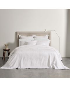 Bianca Evora White Cotton Jacquard Coverlet Set Queen/King