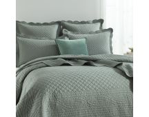 Scallop Jacquard Juniper Coverlet Set by Renee Taylor Single/Double